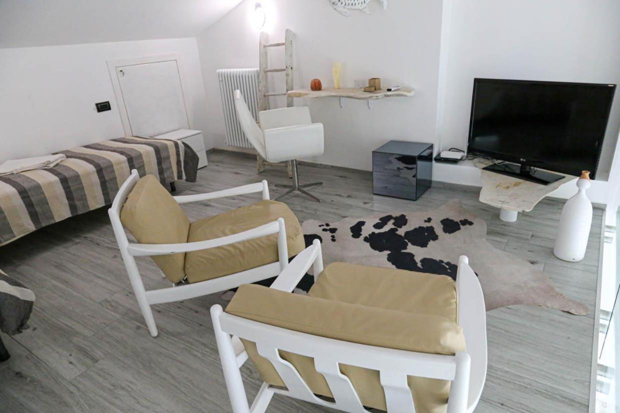 Le Coccinelle Home A Lierna Luaran gambar