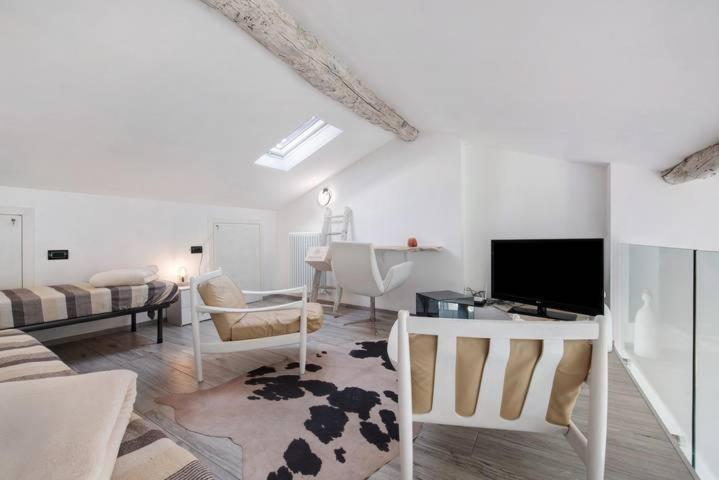 Le Coccinelle Home A Lierna Luaran gambar